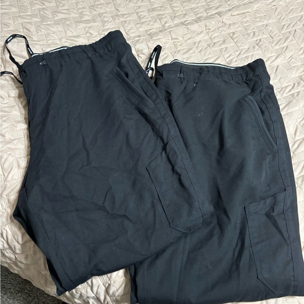 Two pairs of greys anatomy skinny joggers. Size large.
